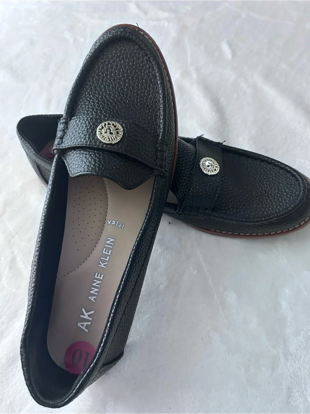 Anne Klein Women’s Black Pebbled Loafers with Silver Medallion Size 10